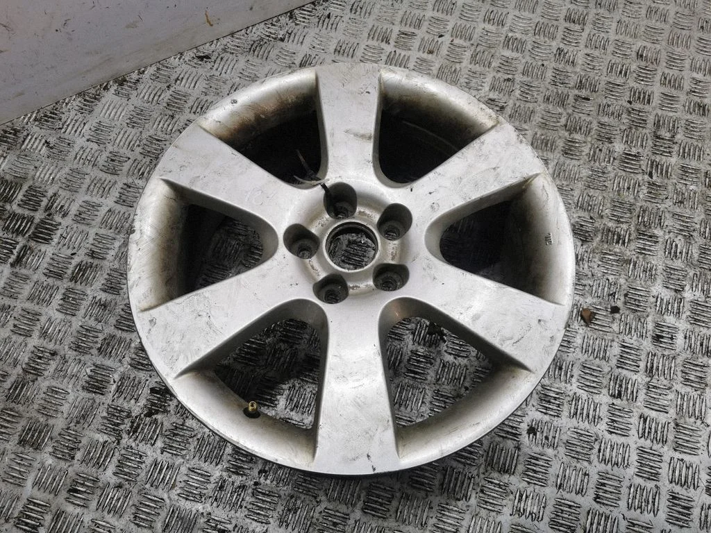 R18 alloy rim