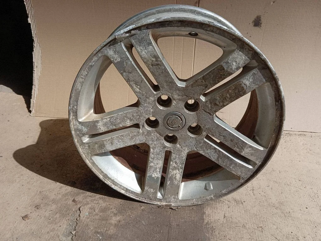 R18 alloy rim