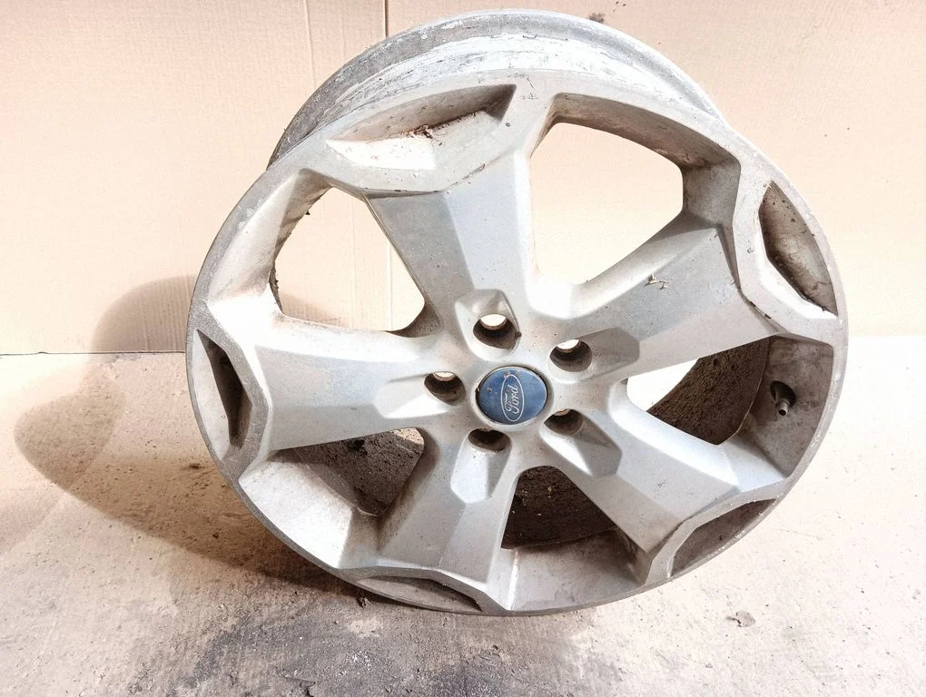 R18 alloy rim