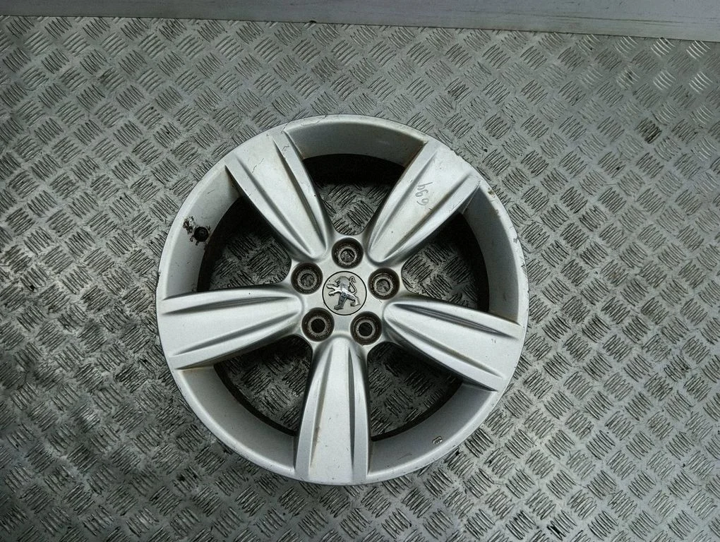 R18 alloy rim