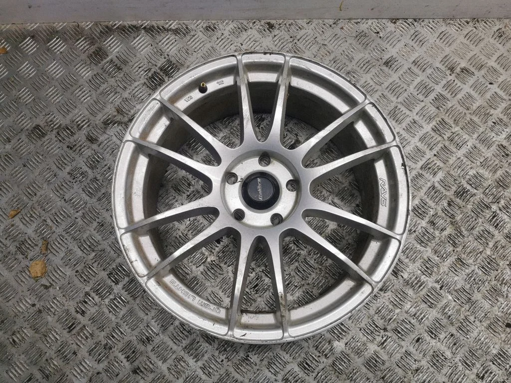 R18 alloy rim