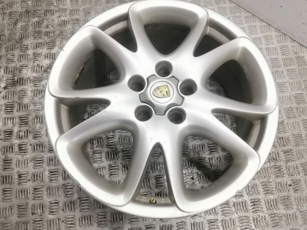 R20 alloy rim