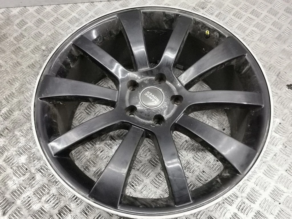 R20 alloy rim