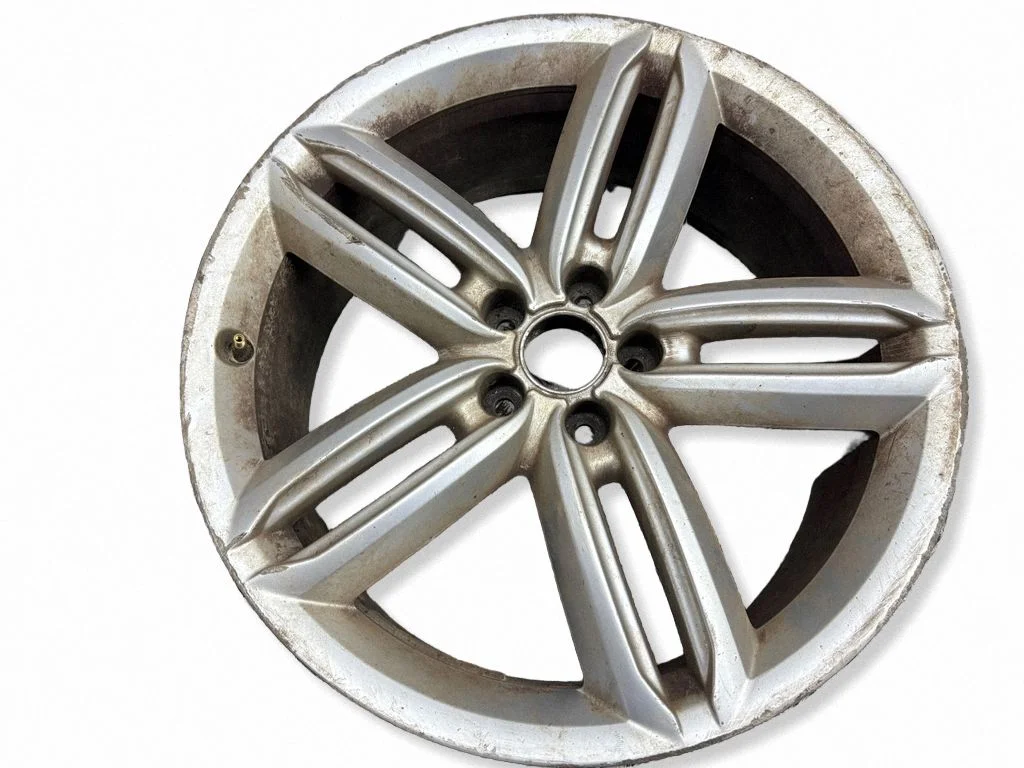 R20 alloy rim 4G9601025B