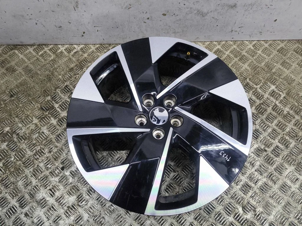 R19 alloy rim 9851867480