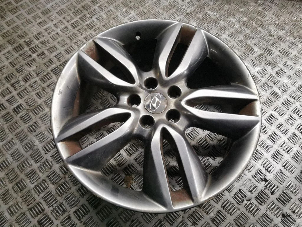 R19 alloy rim 529102W190