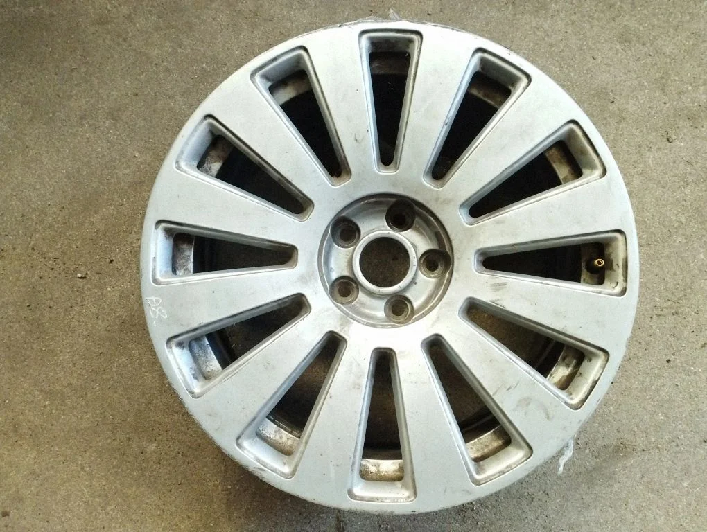 R19 vieglmetāla disks (-i)