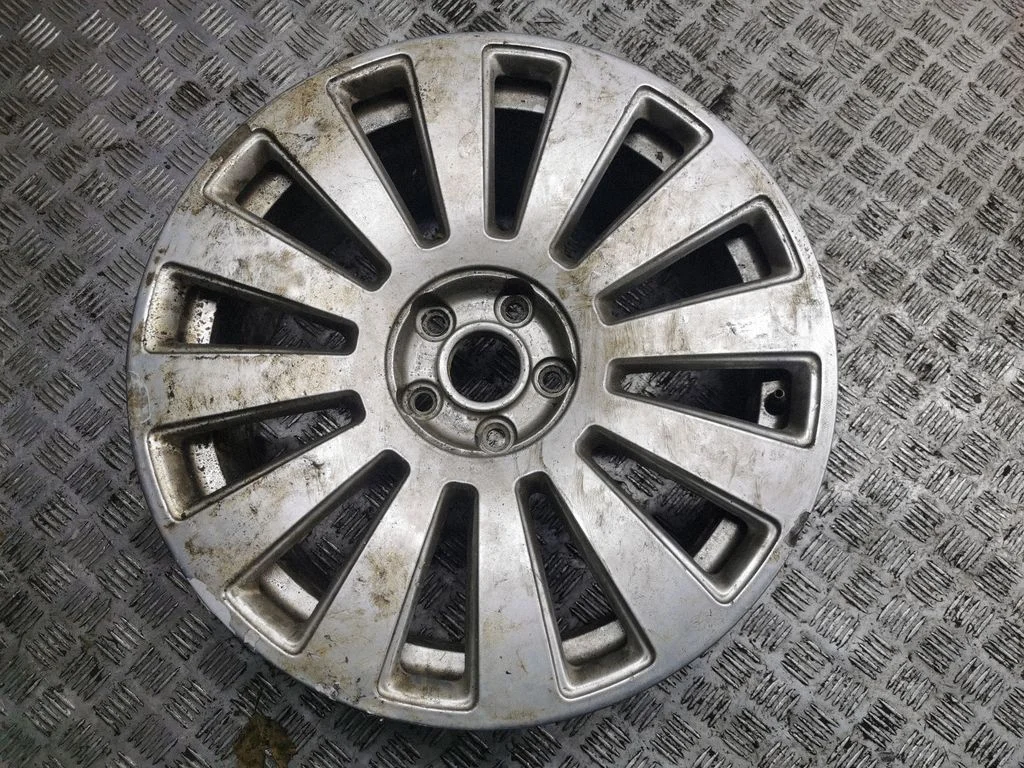 R19 valuvelg (-veljed) – Audi A8 S8 D3 4E (2002-2009)