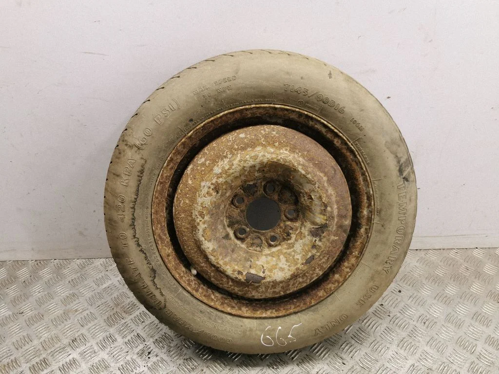 R16 varuratas