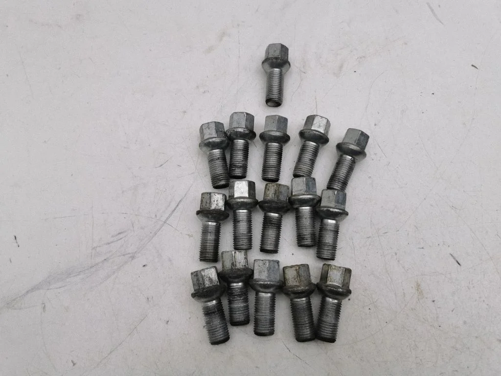 Nuts/bolts