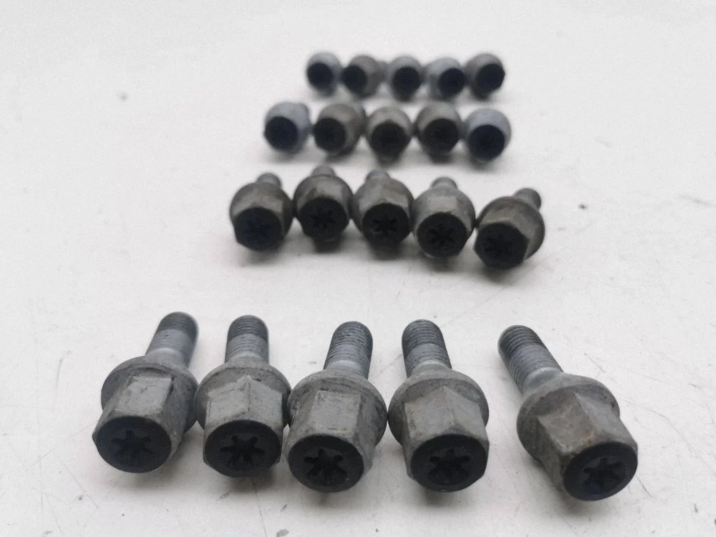 Nuts/bolts