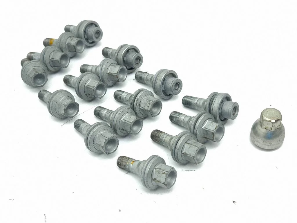 Nuts/bolts