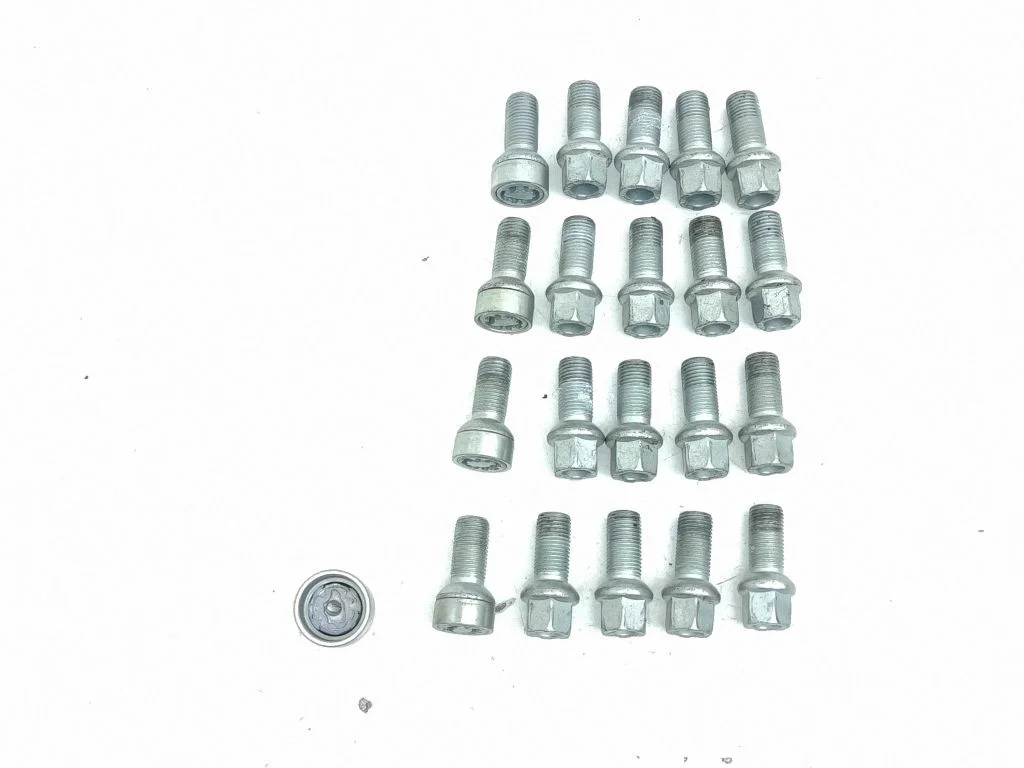 Nuts/bolts