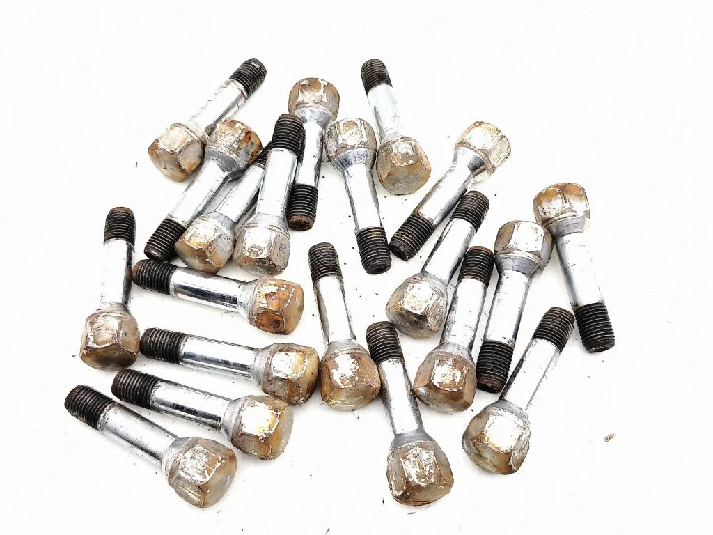Nuts/bolts