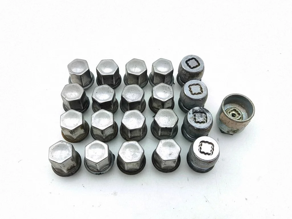 Nuts/bolts