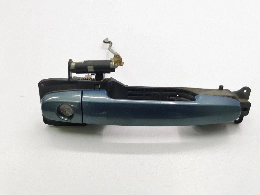 Front door exterior handle – right
