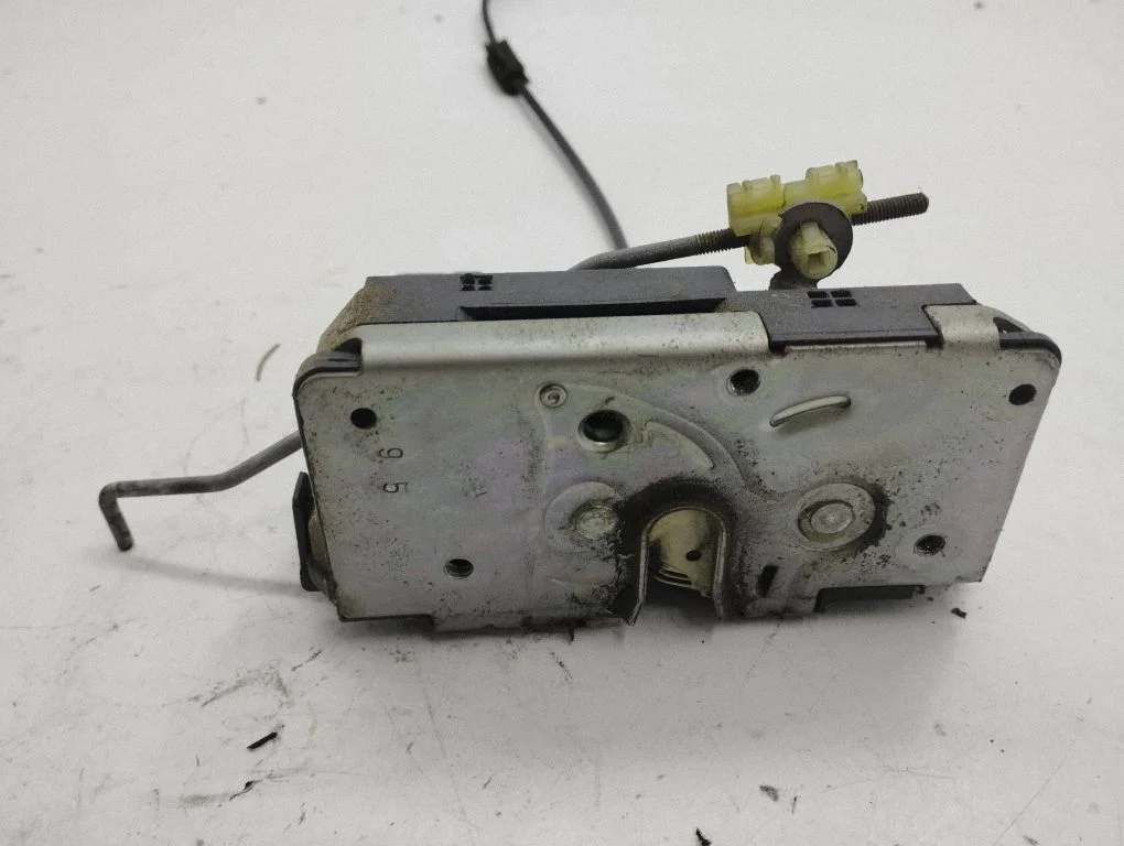 Front door lock – Opel Corsa D (2006-2014)