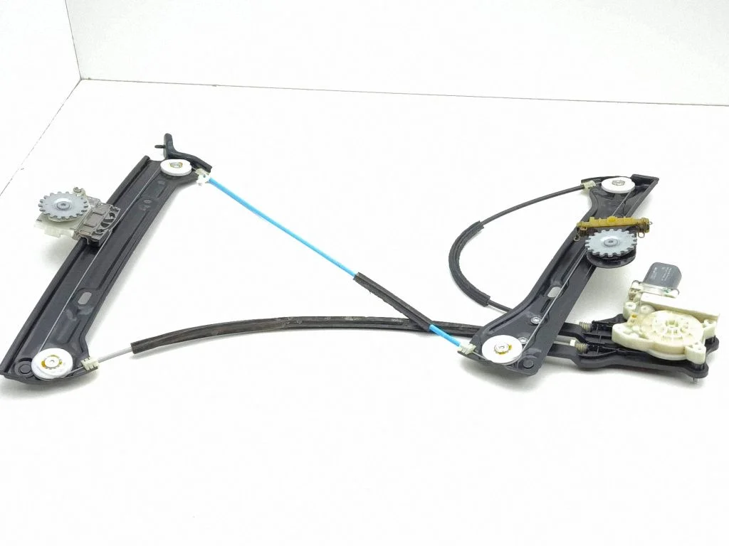 Front door window regulator with motor C06687111
