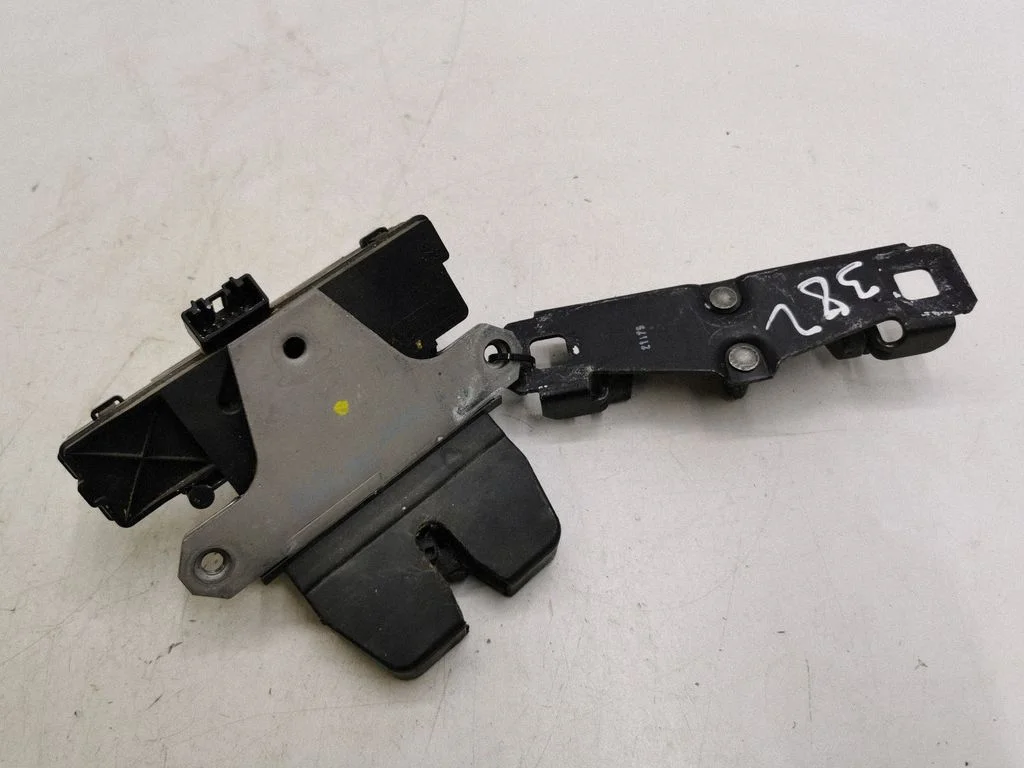 Loading door lock 01041111006