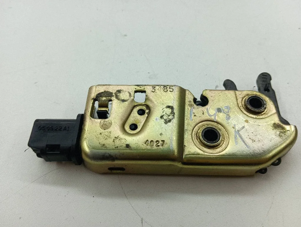 Sliding door lock 050922A1