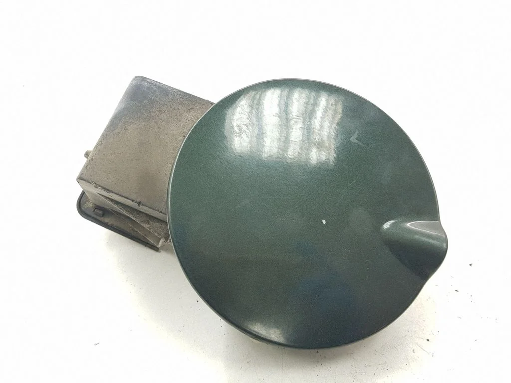 Degvielas tvertnes vāciņš 04860590A