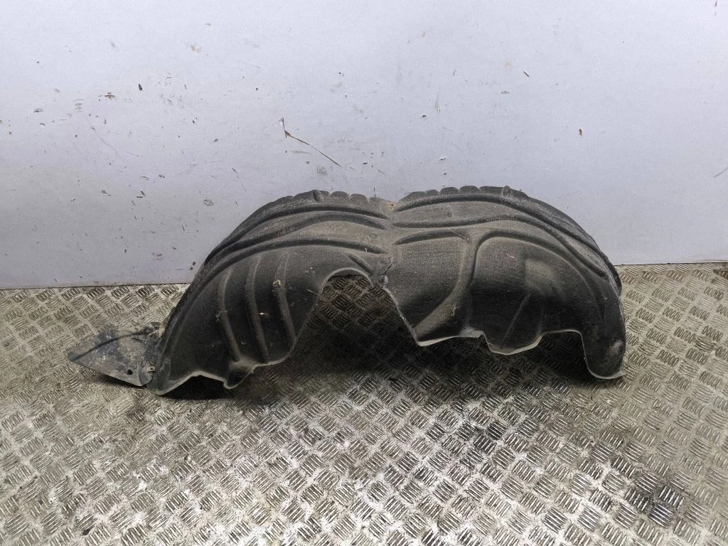 Rear arch fender liner splash guards 8Y4825217