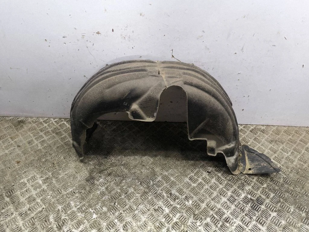 Rear arch fender liner splash guards 8Y4825218