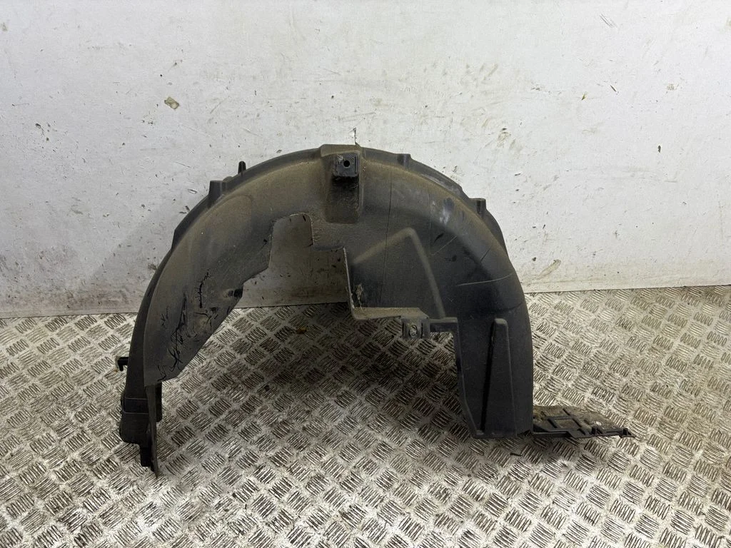 Rear arch fender liner splash guards – right