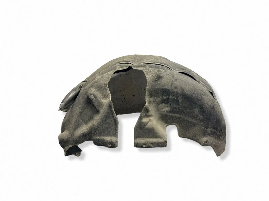 Rear arch fender liner splash guards – left