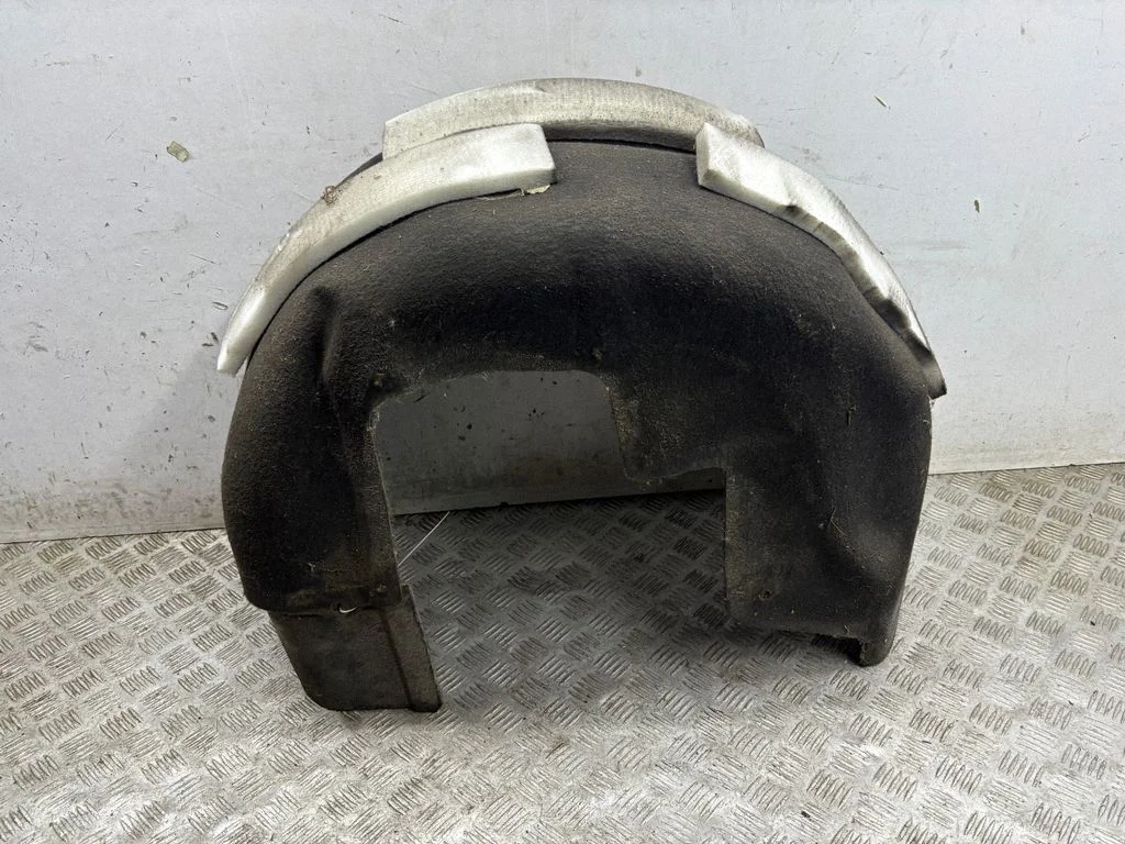 Rear arch fender liner splash guards 067883900
