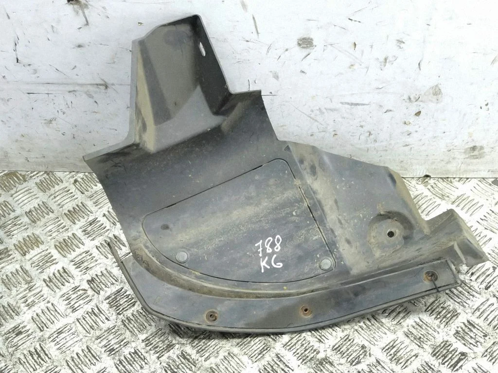 Rear arch fender liner splash guards – left