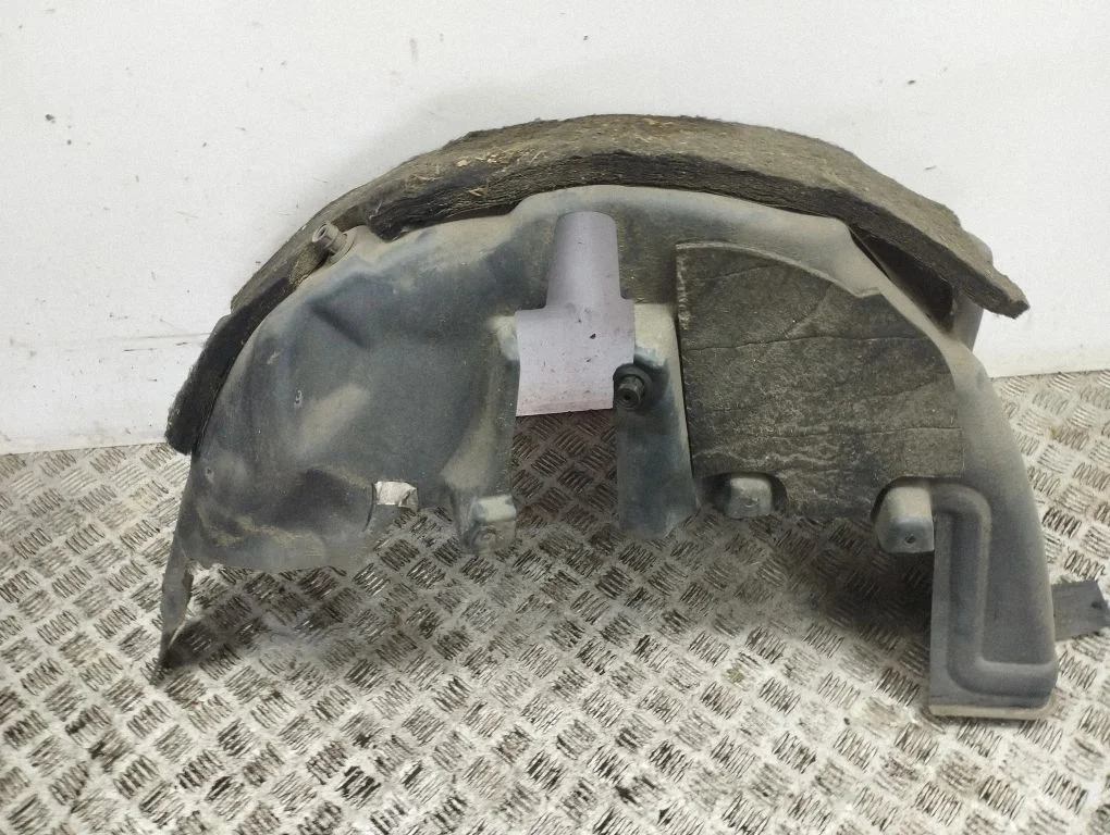 Rear arch fender liner splash guards – right