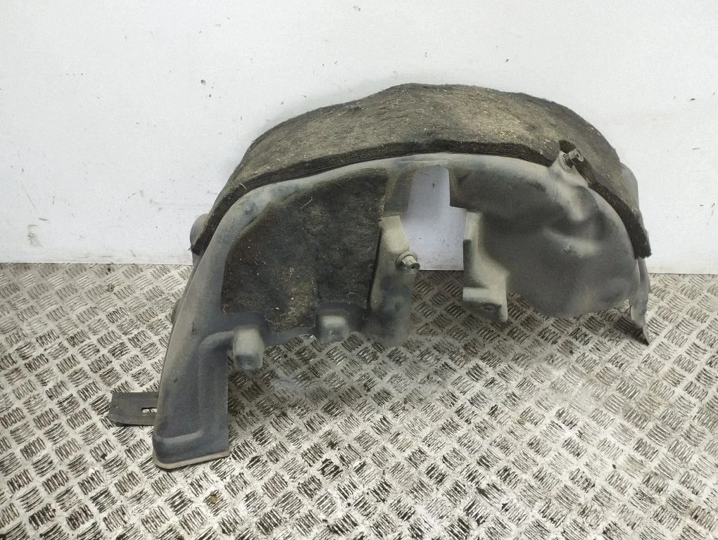 Rear arch fender liner splash guards – left