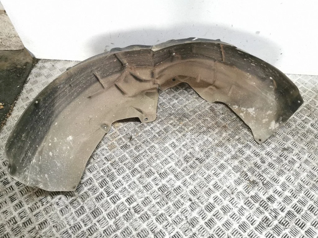 Rear arch fender liner splash guards – left
