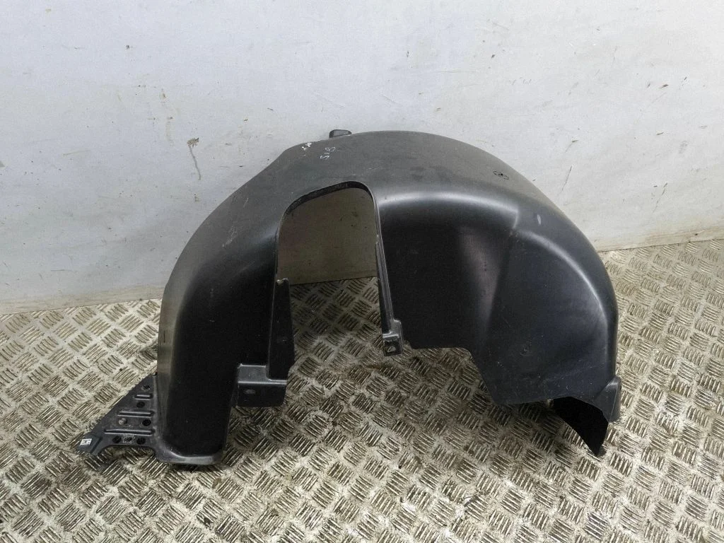 Rear arch fender liner splash guards – left