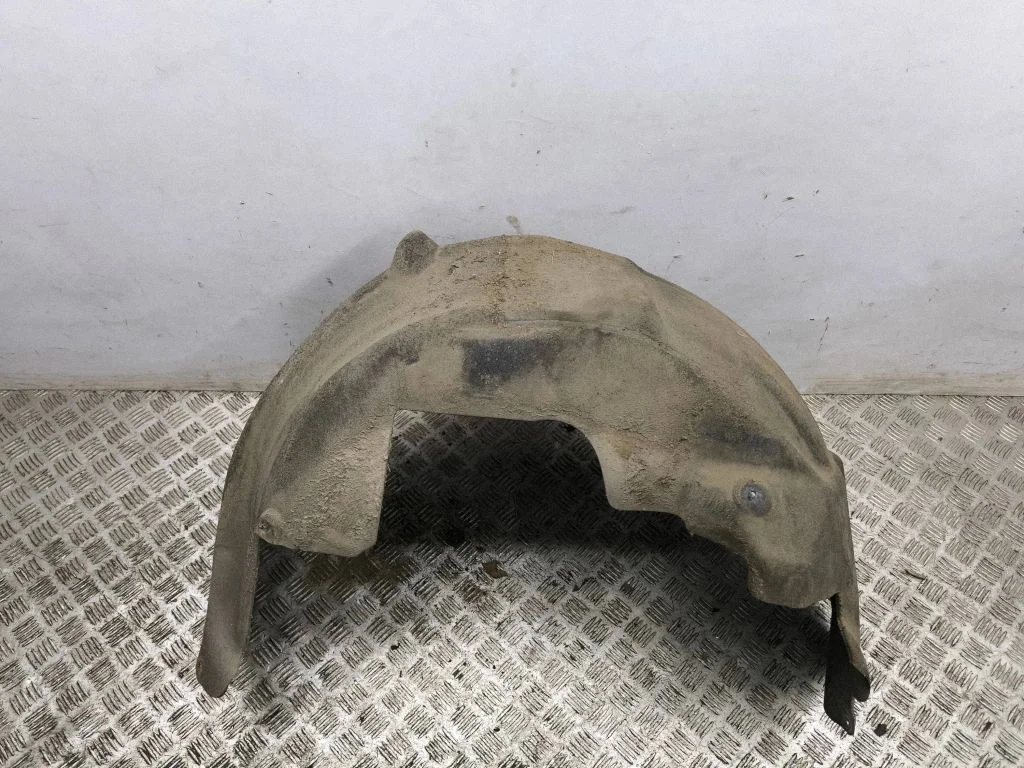 Rear arch fender liner splash guards – right