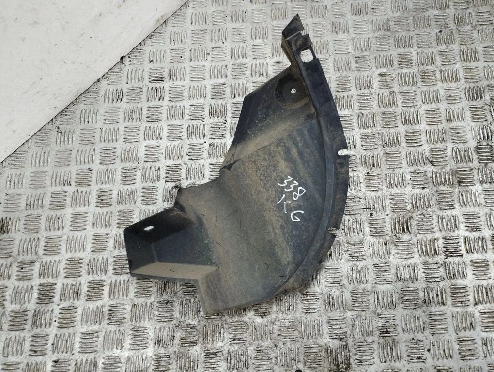 Rear arch fender liner splash guards – left