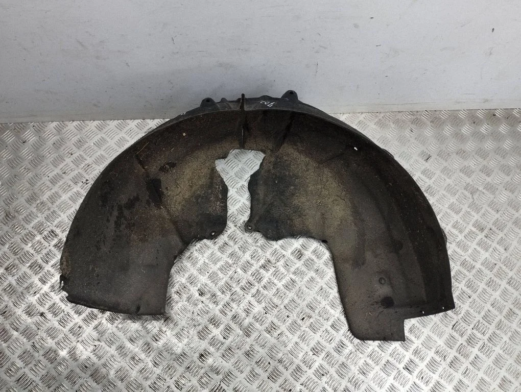 Rear arch fender liner splash guards – right