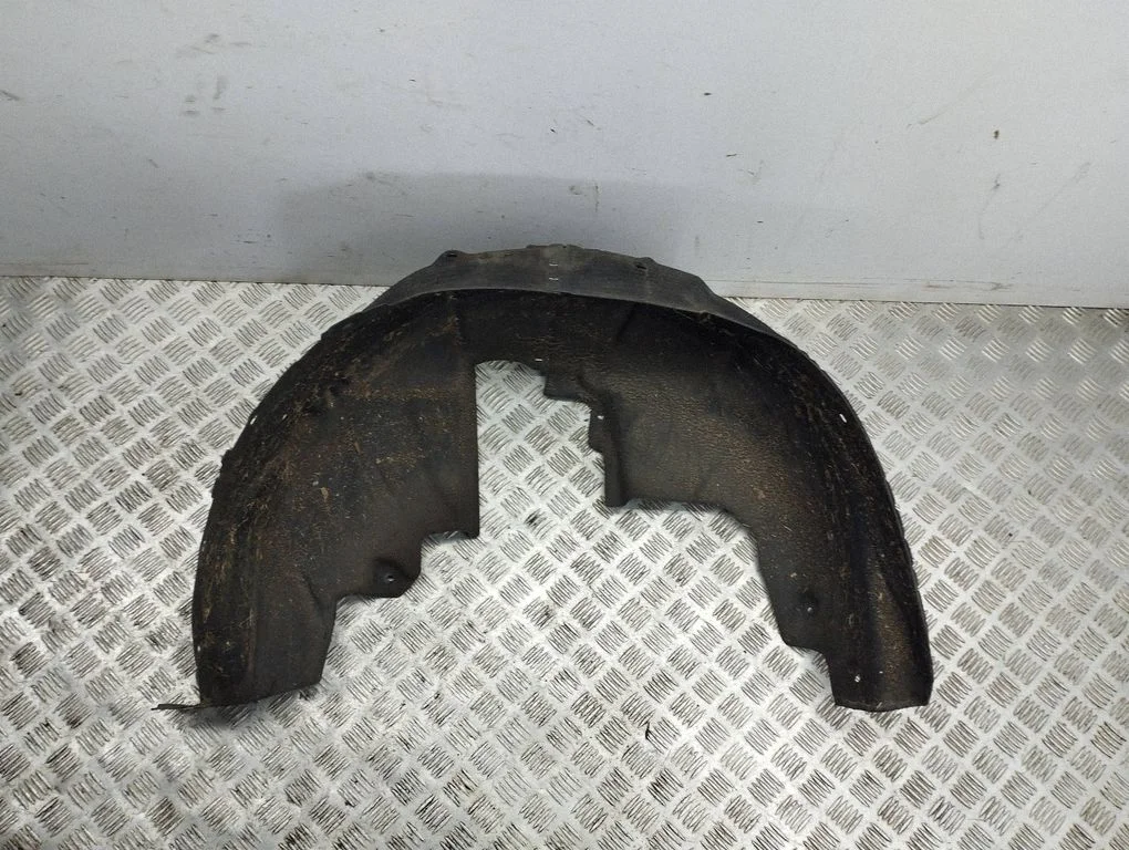 Rear arch fender liner splash guards – right