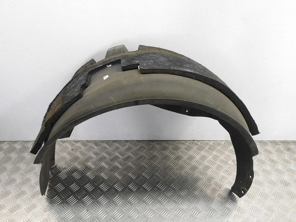 Rear arch fender liner splash guards – left