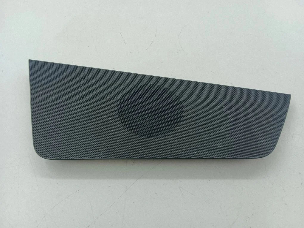 Dash center speaker trim cover – Volkswagen e-Golf (2014-)