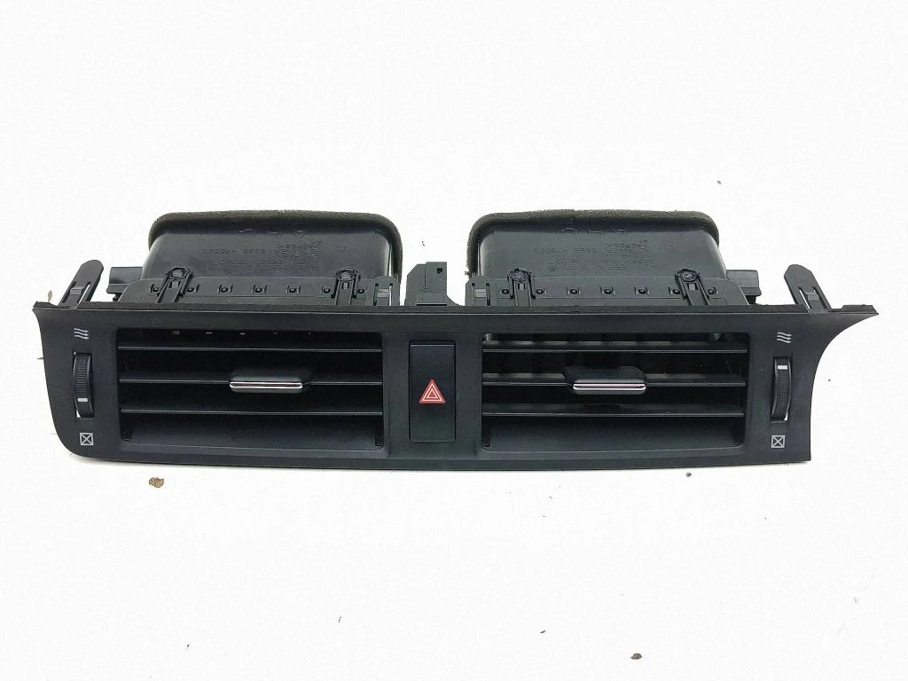 Dash center air vent grill 5567076020
