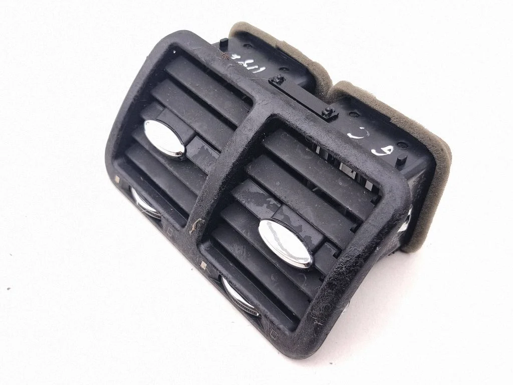 Dash center air vent grill 225787