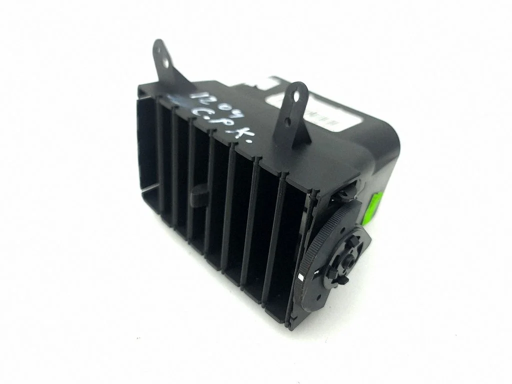 Dash center air vent grill 05028820AA
