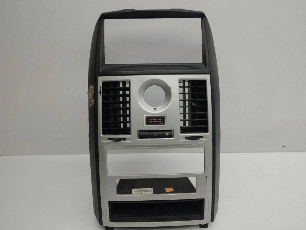 Dash center air vent grill 1DR161DVAC