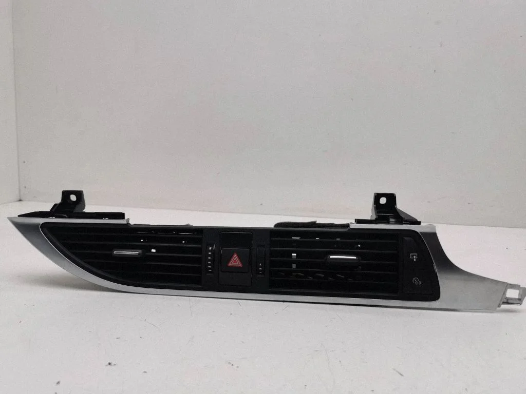 Dash center air vent grill 9026301K0098