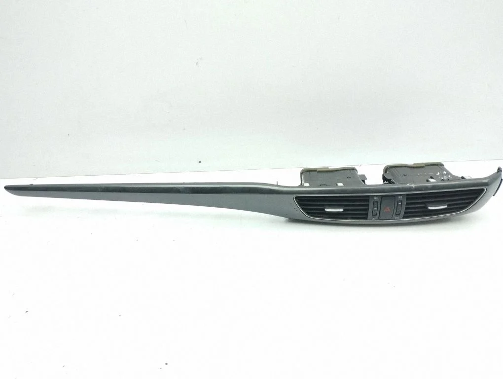 Dash center air vent grill GHP9GM910