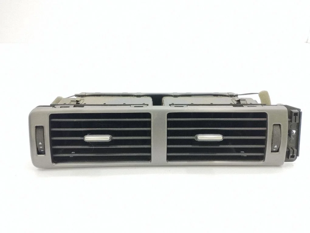 Dash center air vent grill 4B1820951