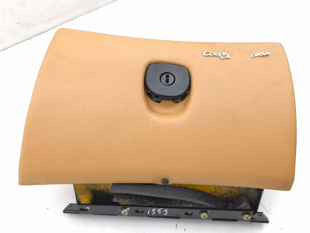 Glove box