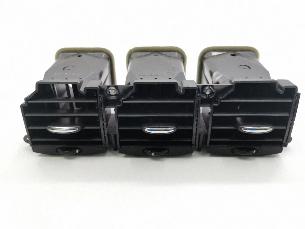Dash center air vent grill EH4464930